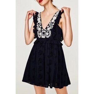 NWT Zara Navy V-Neck Ruffled Sleeveless White Embroidered Eyelet Mini Dress L